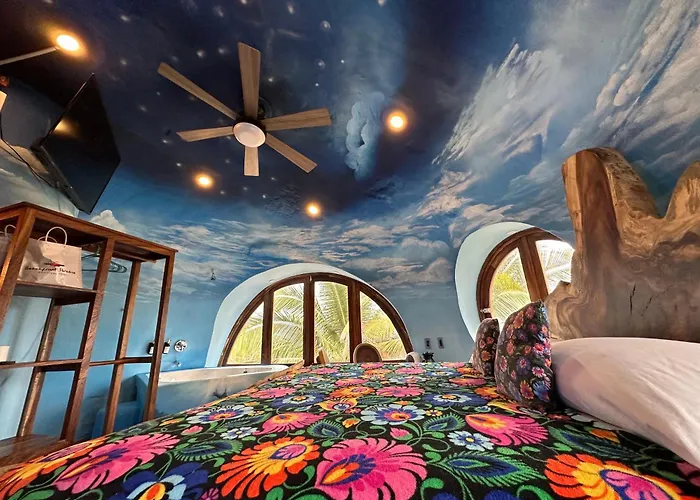 Beachfront Paradise Boutique Hotel - Alebrijes Jacuzzi Villa