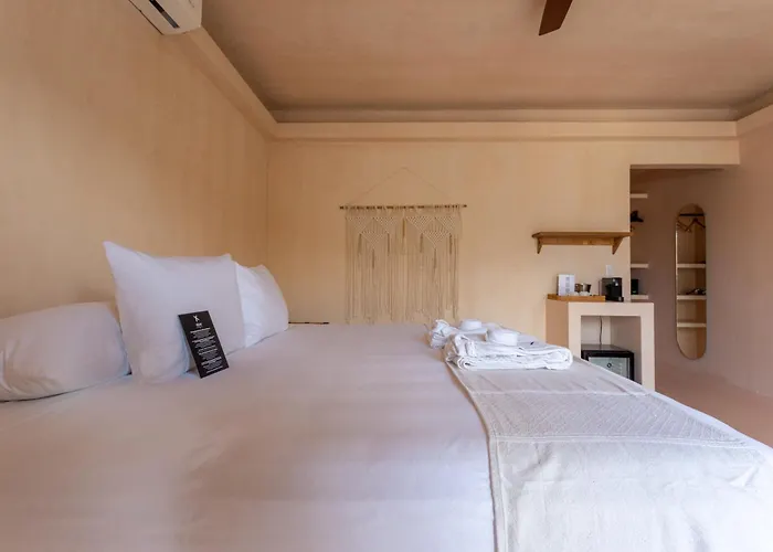 Xeno Hotel Boutique